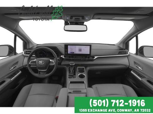 Used 2025 Toyota Sienna XLE FWD image 4