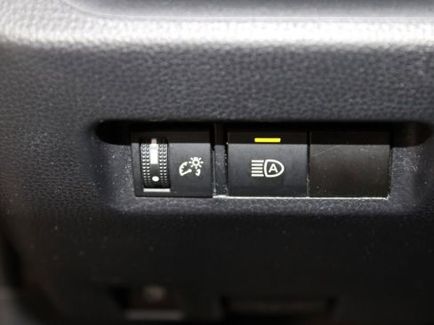 Used 2024 Toyota RAV4 AWD Hybrid image 39