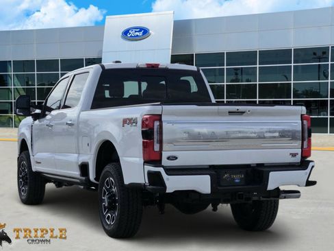 Used 2024 Ford F350 Platinum w/ FX4 Off-Road Package image 4