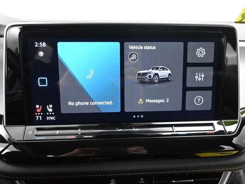 Used 2025 Volkswagen Atlas Cross Sport SE image 41