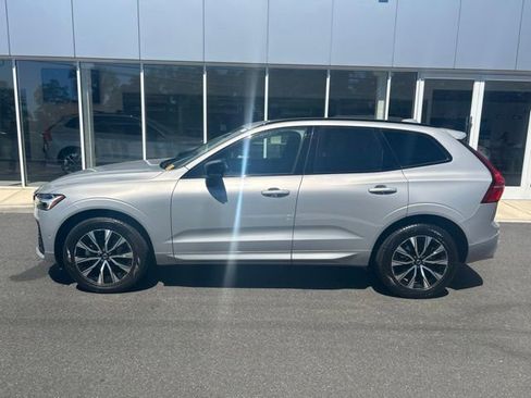 Used 2025 Volvo XC60 B5 Plus AWD/4WD image 2