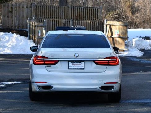Used 2018 BMW 740i xDrive image 6