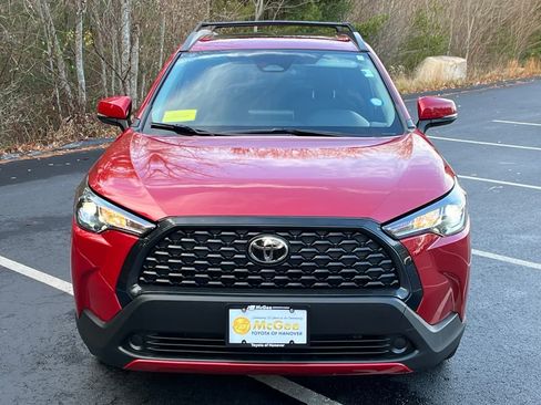 Used 2023 Toyota Corolla Cross LE w/ Moonroof Package image 8