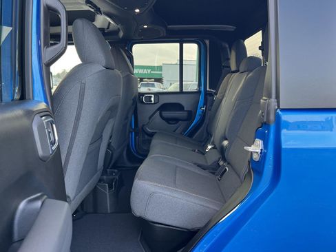 New 2026 Jeep Gladiator Sport image 38