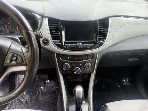 Used 2021 Chevrolet Trax LT w/ Sport Edition AWD/4WD image 13