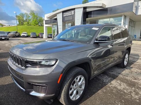 Used 2023 Jeep Grand Cherokee L Limited AWD/4WD image 1