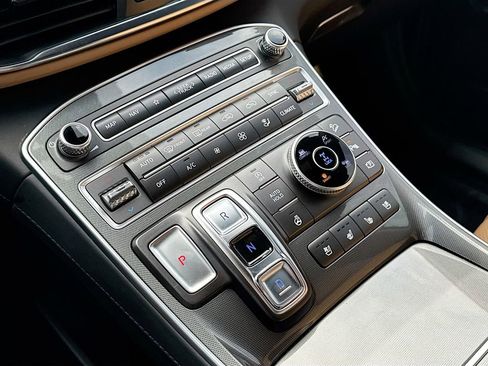 Used 2023 Hyundai Santa Fe Calligraphy image 15