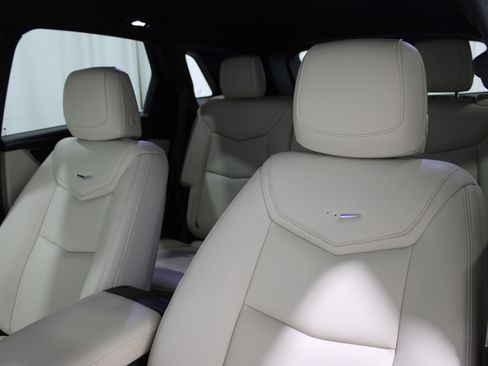 Used 2019 Cadillac XT5 FWD image 5