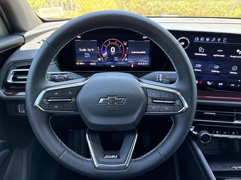 New 2026 Chevrolet Traverse Z71 w/ Driver Confidence Package AWD/4WD image 15