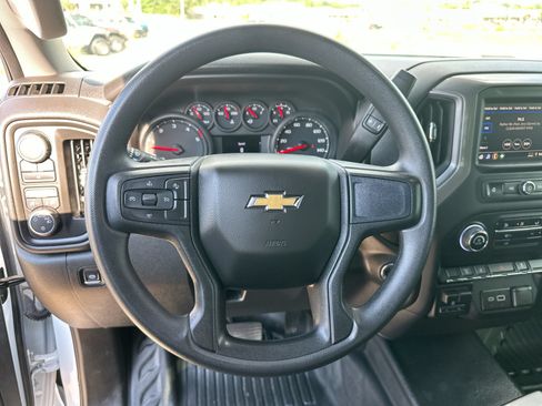 Used 2025 Chevrolet Silverado 3500 W/T AWD/4WD image 14