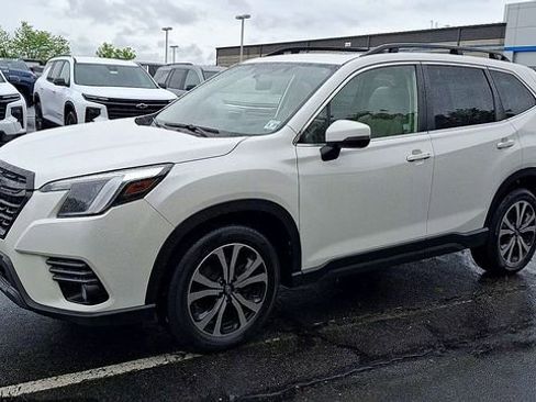 Used 2022 Subaru Forester Limited AWD/4WD image 4