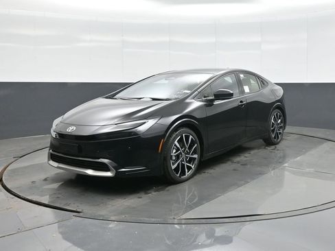 New 2026 Toyota Prius Plug-In Hybrid image 3