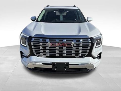 Used 2026 GMC Terrain Denali AWD/4WD image 9