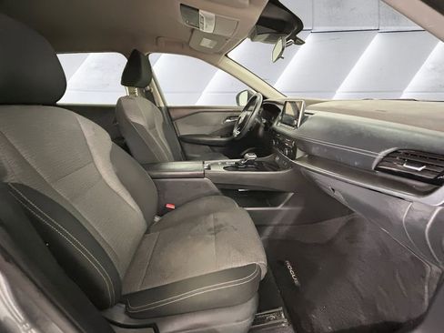 Used 2022 Nissan Rogue SV FWD image 13