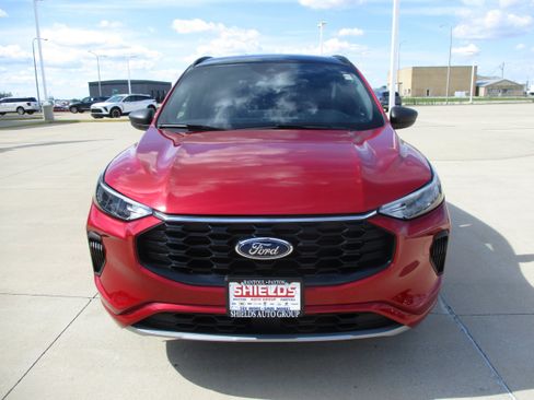 Used 2024 Ford Escape ST-Line w/ Tech Pack #1 AWD/4WD image 10