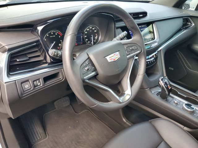 Certified 2024 Cadillac XT6 Luxury FWD image 21
