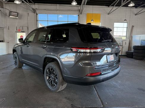 New 2025 Jeep Grand Cherokee L Limited image 13