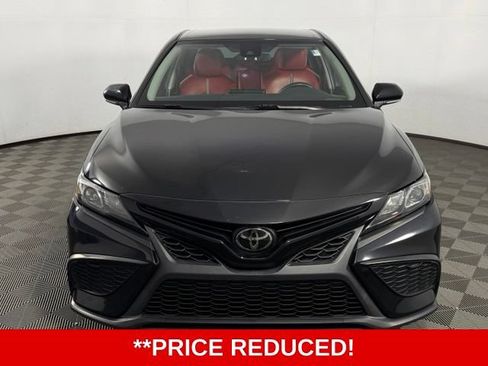 Used 2023 Toyota Camry SE FWD image 2