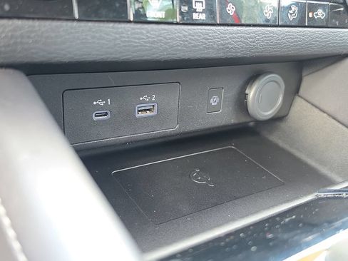 Used 2024 Mitsubishi Outlander SE Black Edition FWD image 30