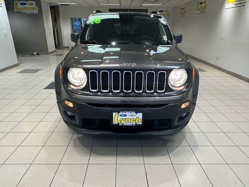 Used 2018 Jeep Renegade Latitude AWD/4WD image 20