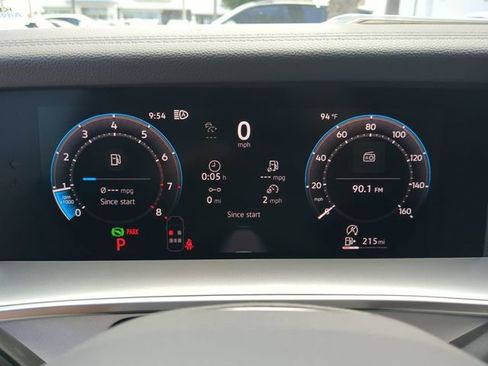 New 2026 Volkswagen Tiguan SE FWD image 32
