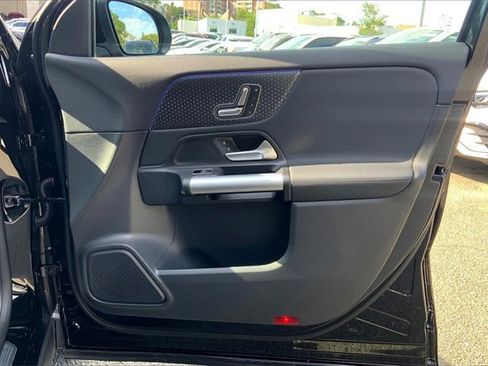 Used 2025 Mercedes-Benz GLA 250 4MATIC image 19