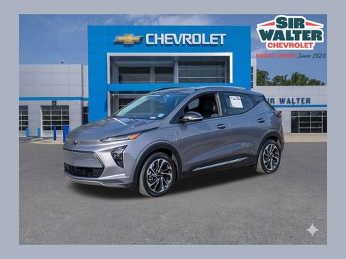 Used 2023 Chevrolet Bolt EUV Premier w/ Sun & Sound Package image 1