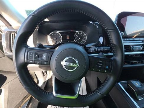 Used 2025 Nissan Pathfinder SV AWD/4WD image 7