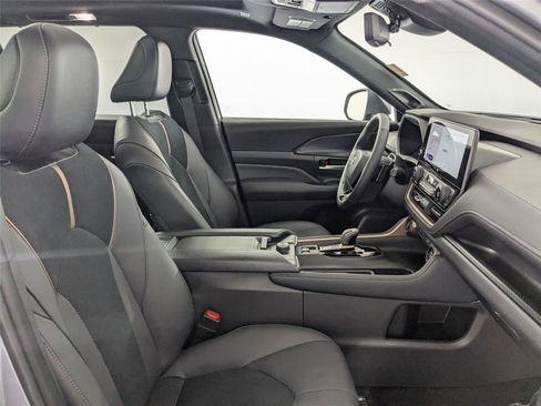 Certified 2026 Toyota Grand Highlander AWD Hybrid image 28