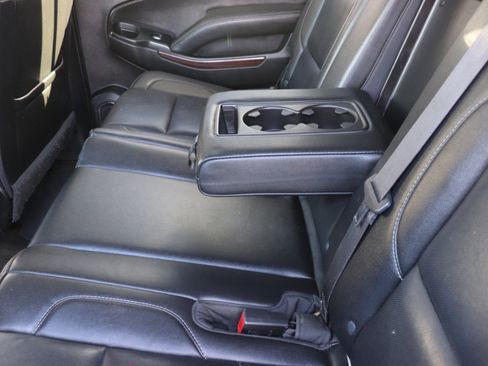 Used 2017 GMC Yukon XL SLT image 26