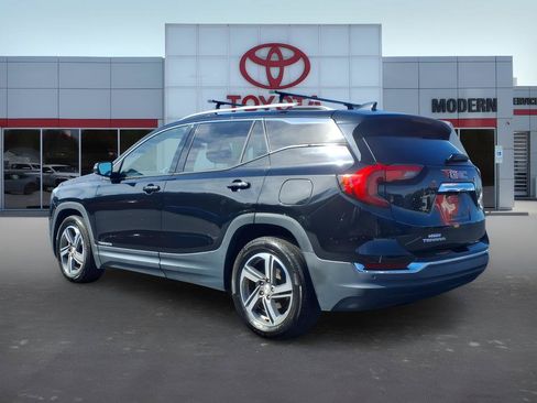 Used 2019 GMC Terrain SLT w/ Preferred Package FWD image 3