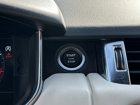 Used 2022 Land Rover Range Rover Sport HSE Dynamic image 15