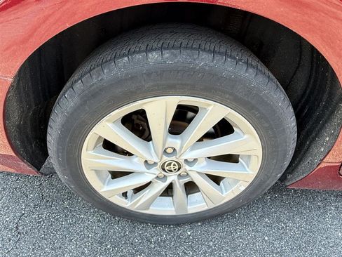 Used 2021 Toyota Camry LE w/ Carpet Mat Package (TMS) AWD/4WD image 6