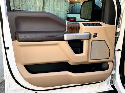 Used 2020 Ford F150 Lariat image 21