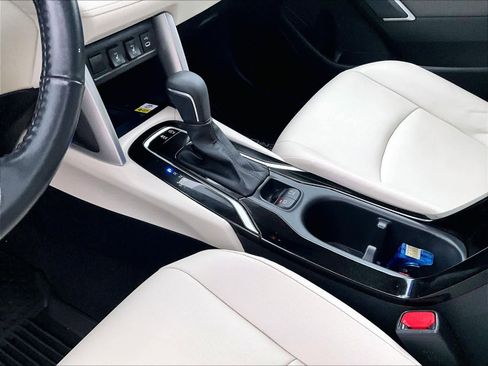 Certified 2023 Toyota Corolla Cross XLE image 20