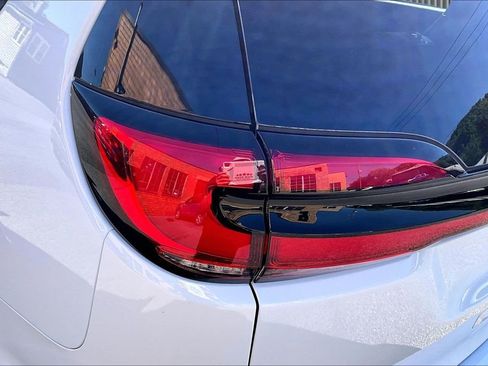 Used 2026 Chrysler Pacifica Select FWD image 27