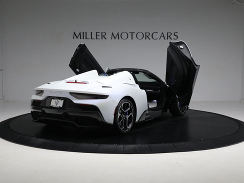 Used 2023 Maserati MC20 Spyder RWD image 22