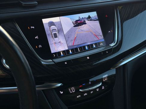 Used 2020 Cadillac XT6 Premium Luxury image 29
