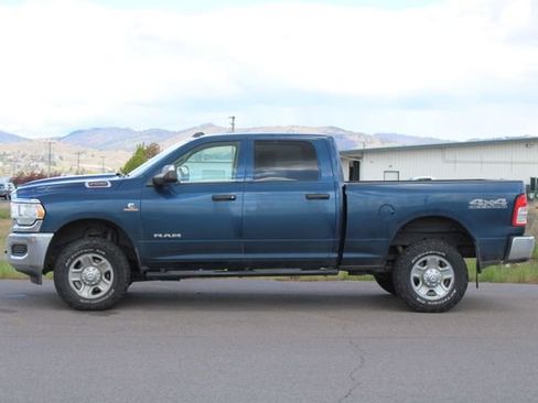 Used 2020 RAM 2500 Tradesman w/ Chrome Appearance Group AWD/4WD image 2