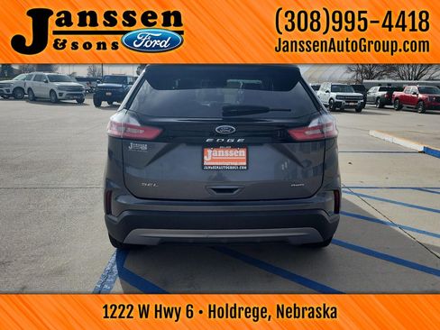Used 2024 Ford Edge SEL image 10