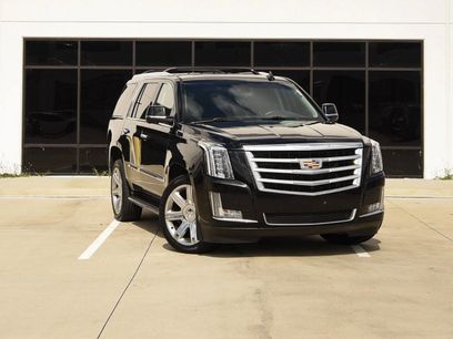 Used 2017 Cadillac Escalade Luxury