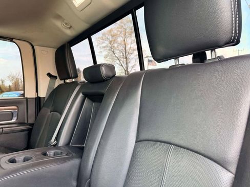 Used 2018 RAM 1500 Laramie w/ Convenience Group AWD/4WD image 10