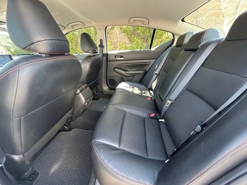 Used 2024 Nissan Altima 2.5 SR FWD image 33