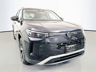 New 2026 Volkswagen Tiguan SE video 1