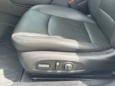 Used 2019 Chevrolet Malibu Premier FWD image 26