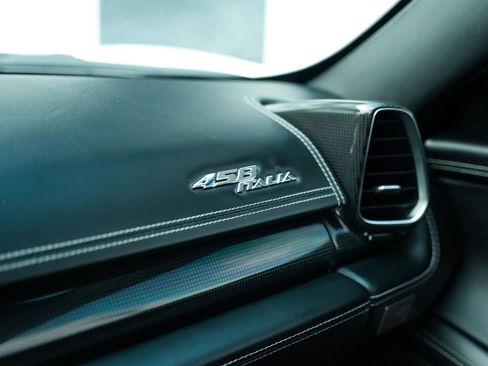 Used 2011 Ferrari 458 Italia Coupe RWD image 55