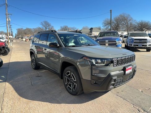 New 2026 Jeep Cherokee Limited AWD/4WD image 4