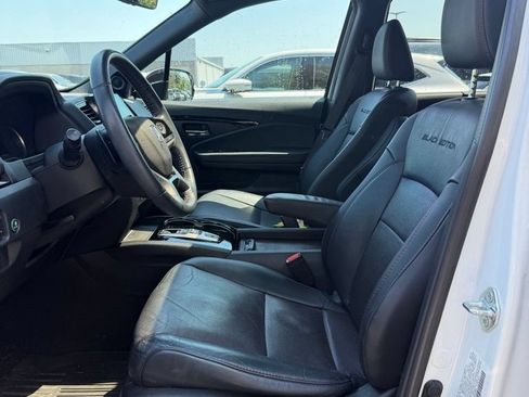 Used 2021 Honda Pilot Black Edition image 12