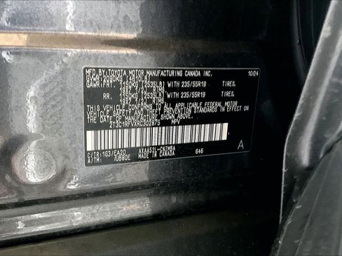Used 2024 Toyota RAV4 XLE Premium FWD image 31