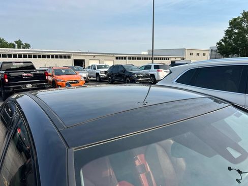 Used 2019 Toyota Camry XSE w/ Navigation Package FWD image 6
